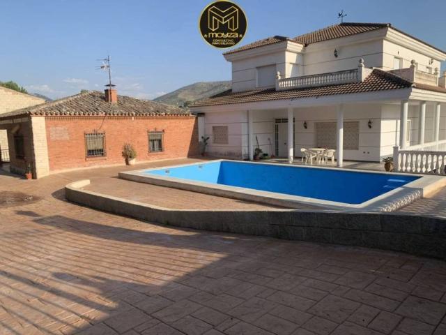 Casa en venta en Jaén, Andalucía