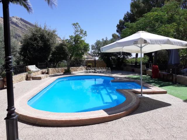 Casa en venta en San Bartolomé, Jaén