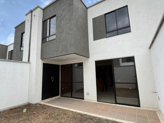 Casa en venta en Sur, La Buitrera