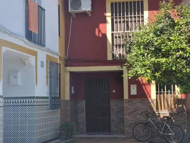 Casa en venta en La Algaba, Andalucía