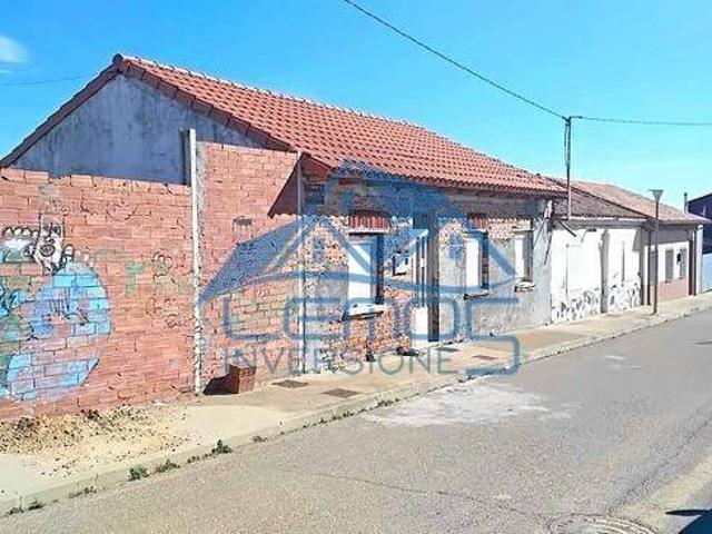 Casa en venta en La Bañeza, Castilla y León