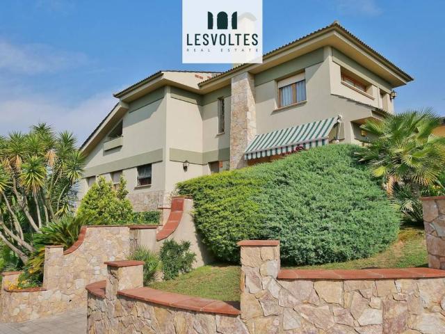 Casa en venta en La Bisbal D'empordà