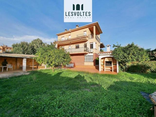 Casa en venta en La Bisbal D'empordà