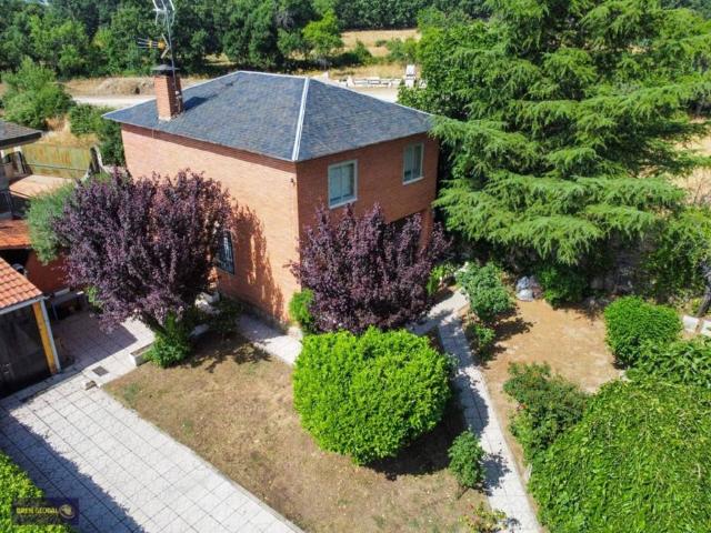 Casa en venta en La Cabrera, Madrid