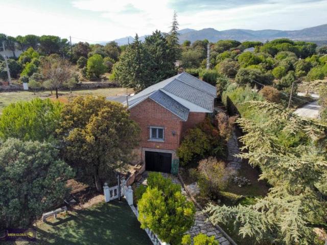 Casa en venta en La Cabrera, Madrid