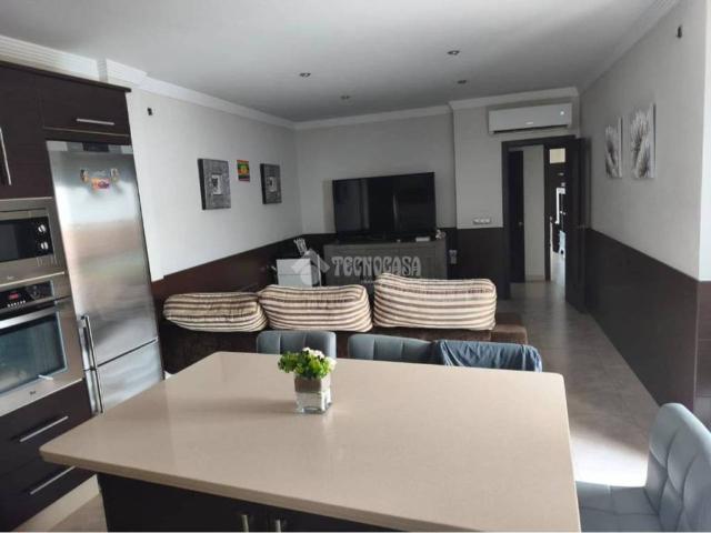 Casa en venta en La Carlota, Andalucía