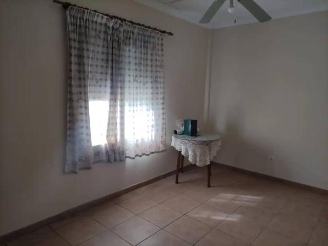 Casa en venta en La Carlota, Andalucía