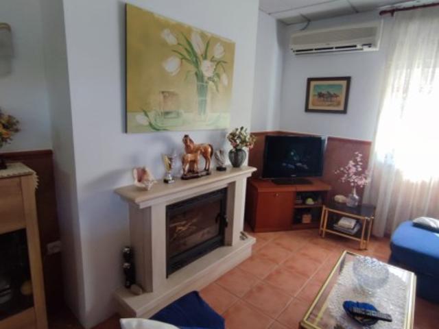 Casa en venta en La Carlota, Andalucía