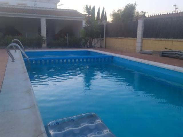 Casa en venta en La Carlota, Andalucía