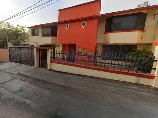 CASA EN VENTA EN LA COLONIA PETROLERA, COATZACOALCOS, VERACRUZ