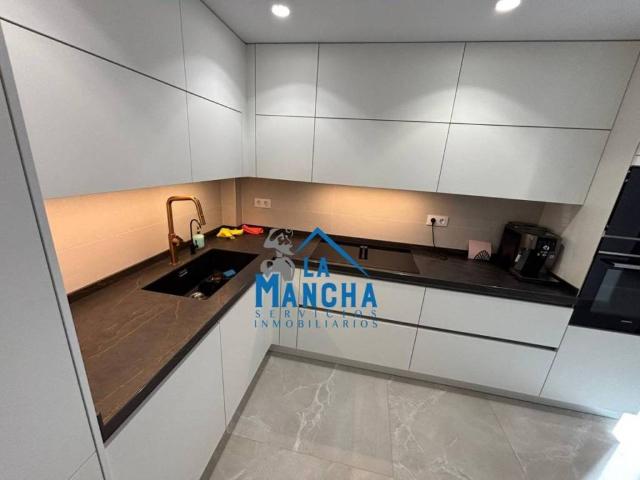 Casa en venta en La Gineta, Castilla-La Mancha