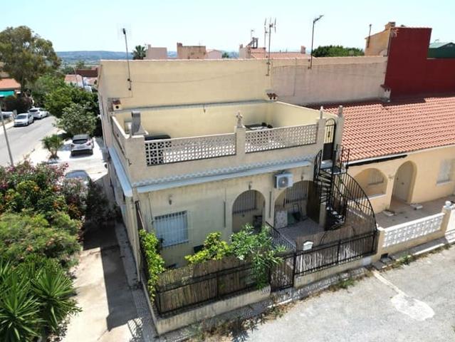 Casa en venta en Alicante, la Marina