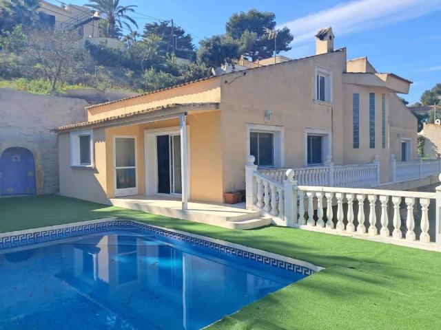 Casa en venta en La Nucia