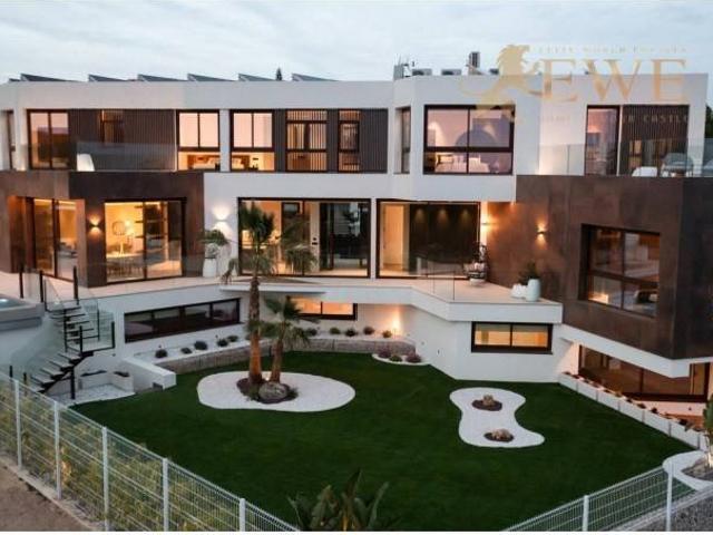 Casa en venta en La Nucia