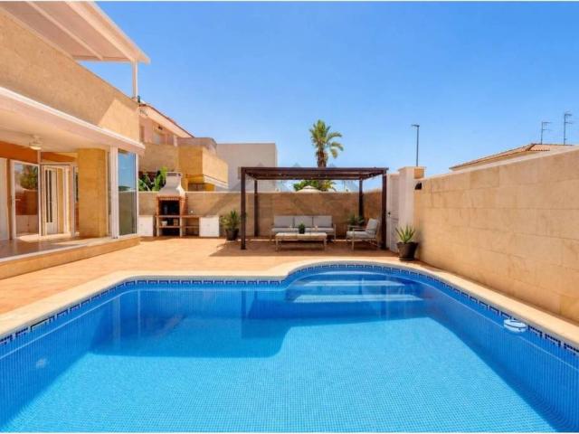 Casa en venta en el Camp de Túria, Valencia