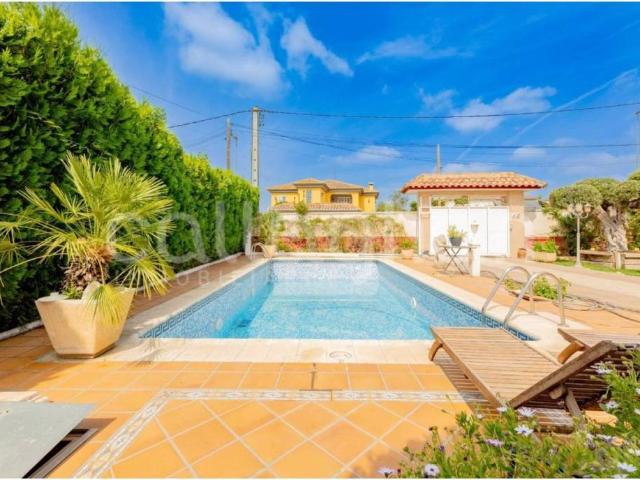 Casa en venta en el Camp de Túria, Valencia