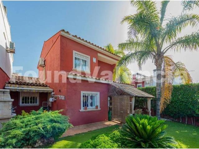 Casa en venta en el Camp de Túria, Valencia