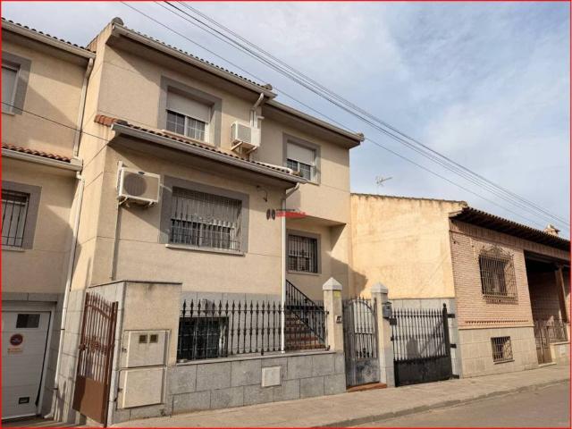 Casa en venta en La Puebla De Montalbán, Toledo
