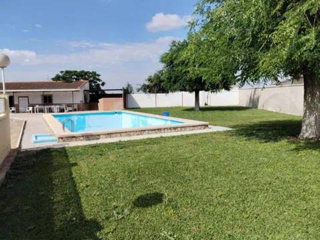 Casa en venta en La Rinconada, Andalucía