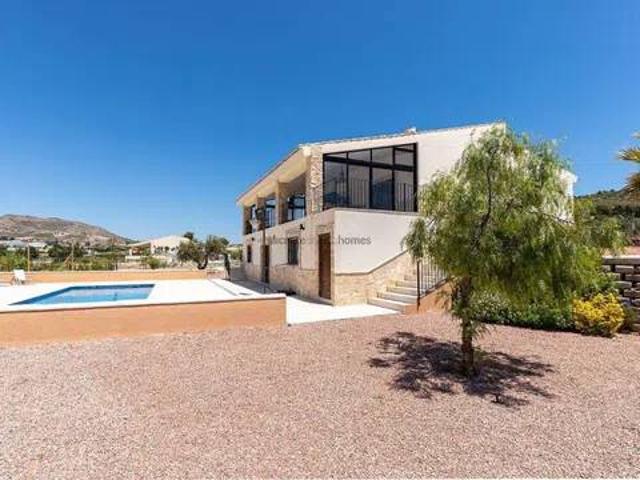 Casa en venta en el Vinalopó Mitjà / El Vinalopó Medio, Valencia
