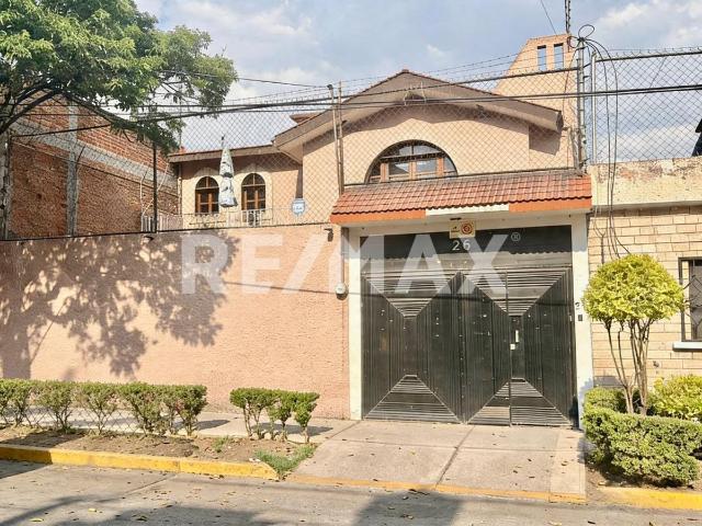 Casa en venta en Tlalnepantla De Baz, Estado de México