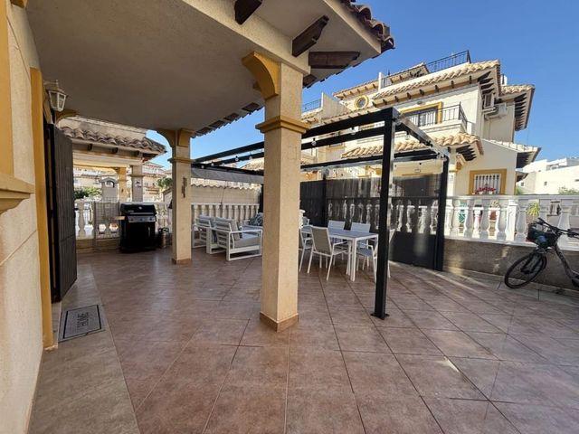 Casa en venta en Residencial Zeniasol II, Orihuela