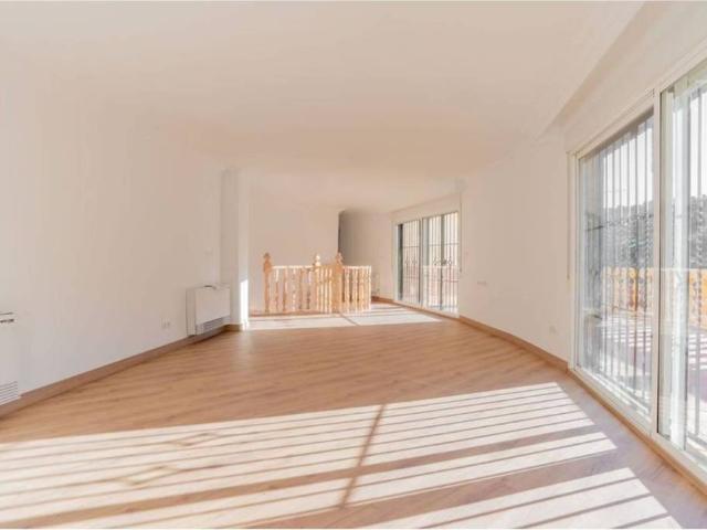 Casa en venta en La Zubia
