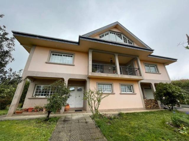 Casa en venta en Lalín