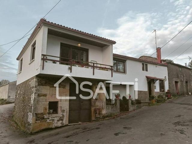 Casa en venta en Lalín