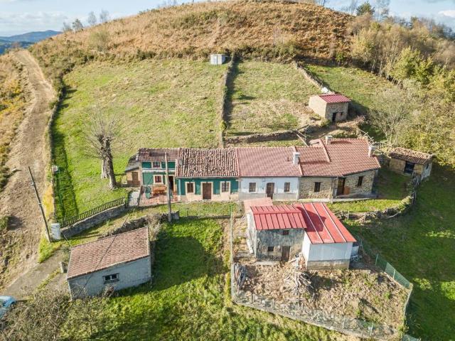 Casa en venta en Trapa, Langreo