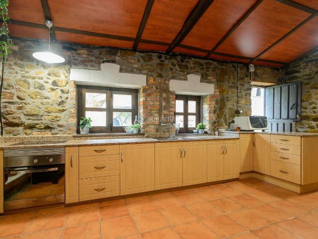 Casa en venta en Sama, Langreo