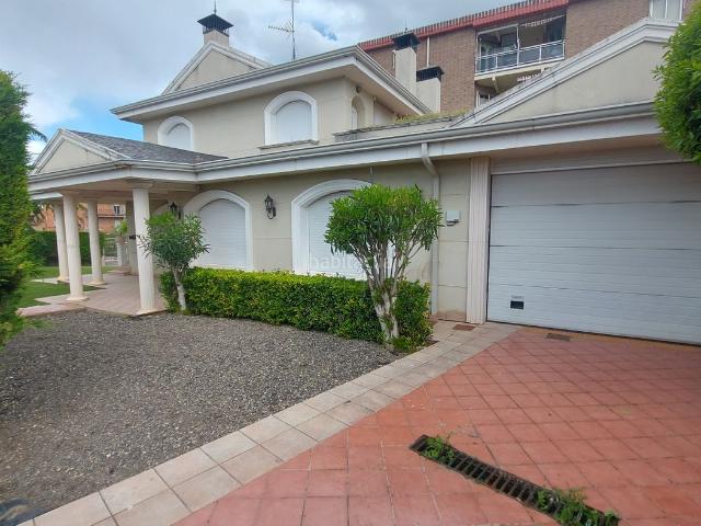 Casa en venta en Villapatro, Lardero