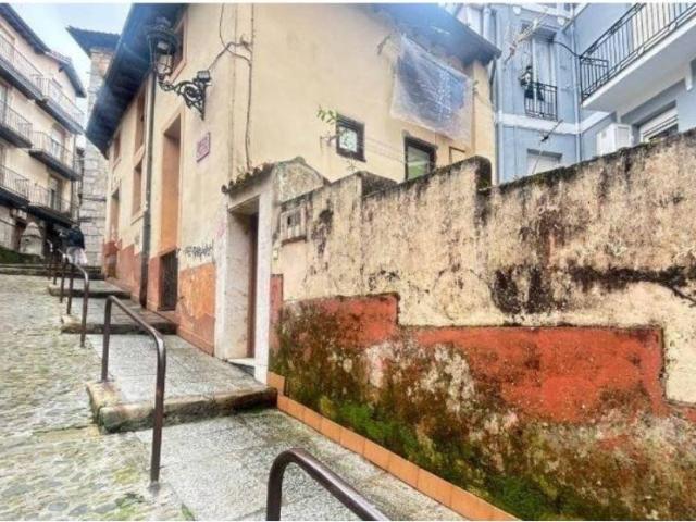 Casa en venta en Laredo