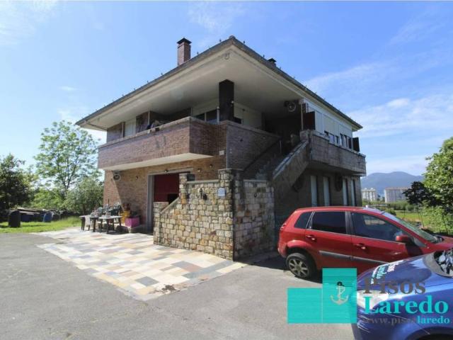 Casa en venta en Laredo, Cantabria