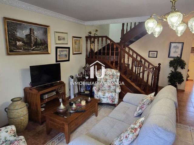 Casa en venta en Laredo