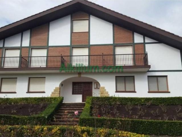 Casa en venta en Larrabetzu, Guipúzcoa