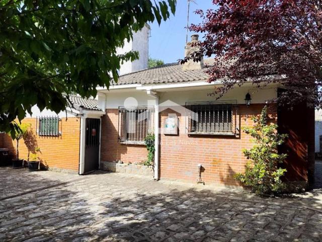 Casa en venta en Las Navas Del Marqués