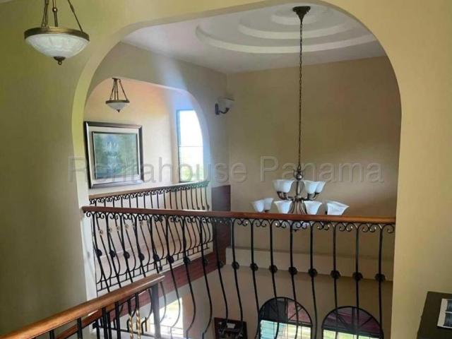 Casa en Venta en Las Tablas El Cocal Los Santos 323 m2. 4 hab