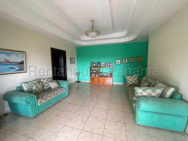 Casa en Venta en Las Tablas El Cocal Los Santos 323 m2. 4 hab