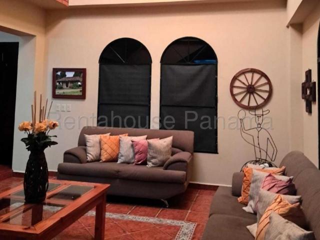 Casa en Venta en Las Tablas El Cocal Los Santos 323 m2. 4 hab