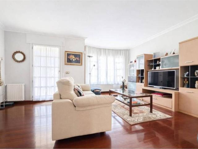 Casa en venta en Lasarte-oria, Guipúzcoa