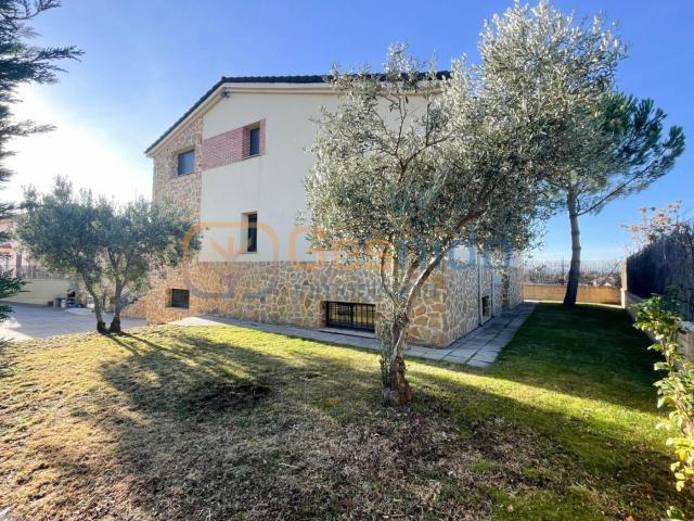 Casa en venta en La Lastrilla, Castilla y León