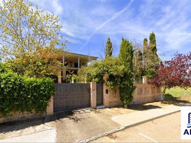 Casa en venta en Layos