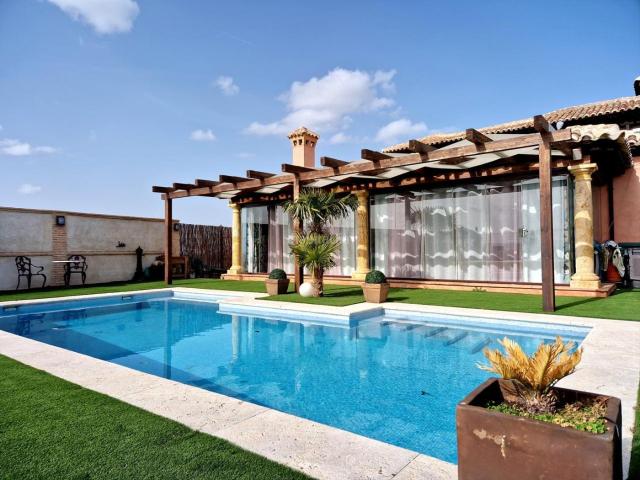 Casa en venta en Layos, Layos