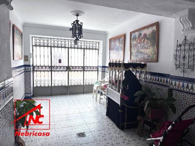 Casa en venta en Lebrija, Andalucía