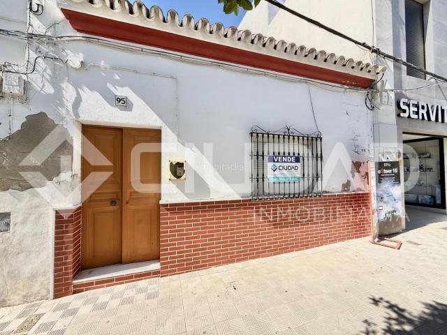Casa en venta en Lebrija, Andalucía