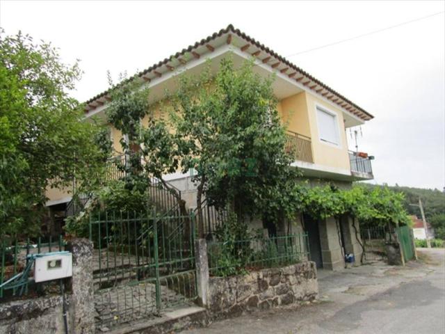 Casa en venta en Leiro