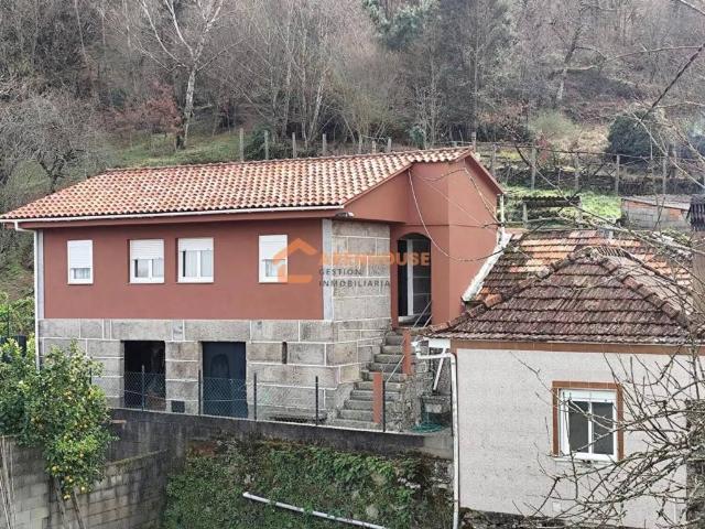 Casa en venta en Leiro