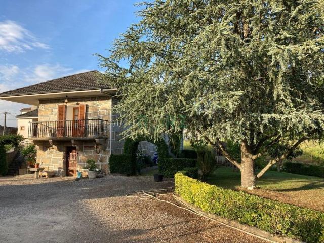 Casa en venta en Leiro