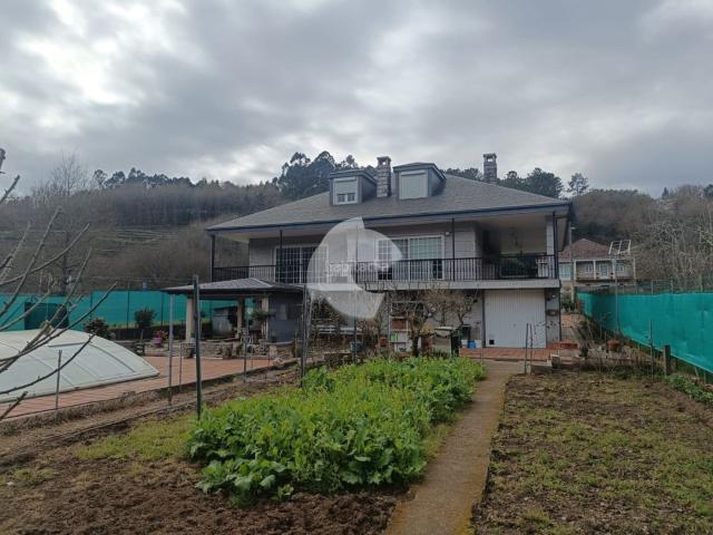 Casa en venta en Leiro, O Ribeiro